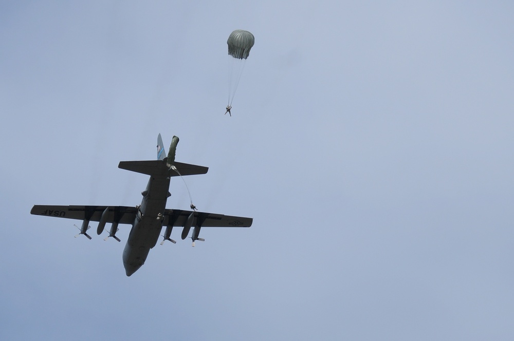 Air National Guard and Army Reserves train together at Coyle Drop Zone