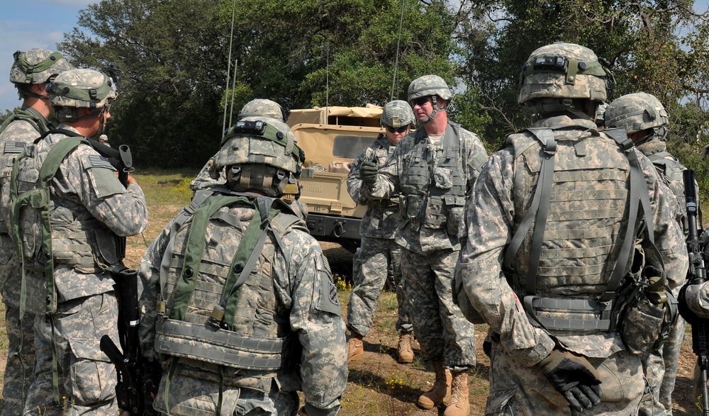 Regimental command sergeant major visits ‘Greywolf’ artillerymen