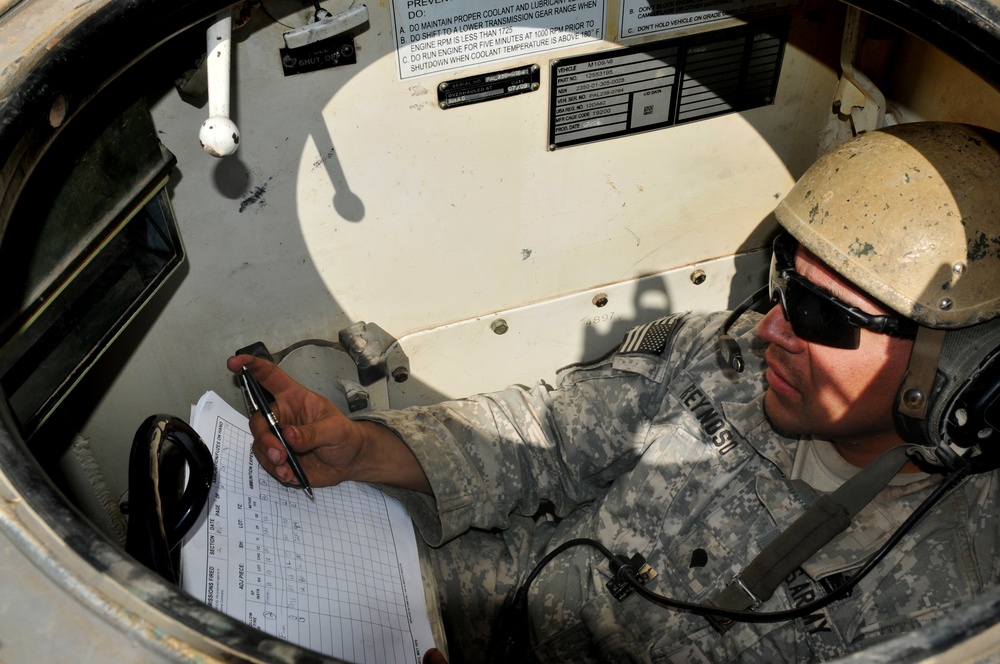 Regimental command sergeant major visits ‘Greywolf’ artillerymen