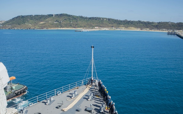 USS Germantown arrives at White Beach