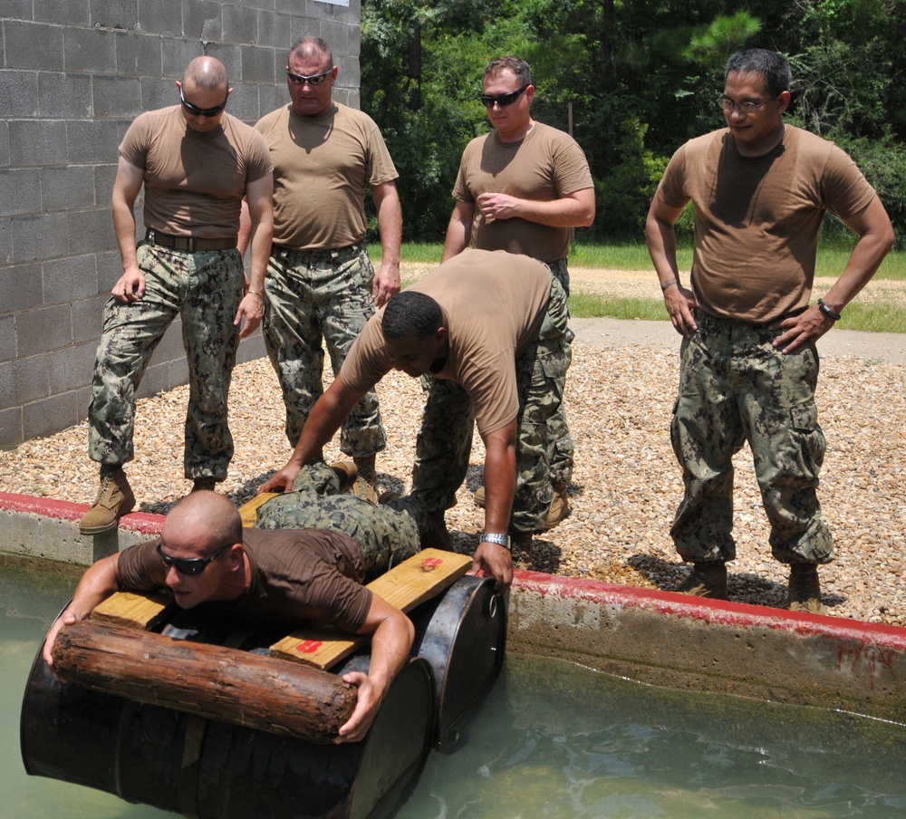 Chief and officer teambuilding exercise