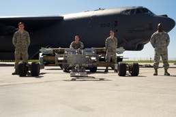 Meet your GSC team: 5 AMXS weapon load crew