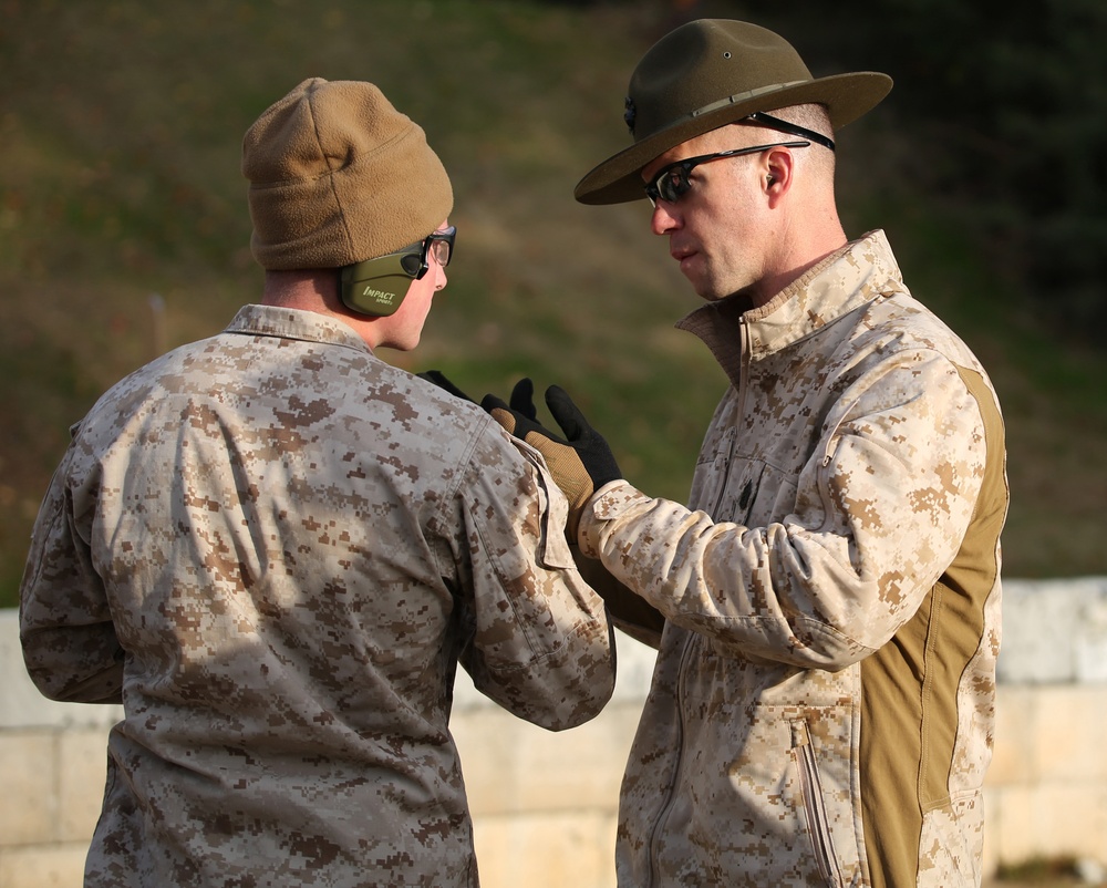 DVIDS - News - Center Mass: Reserve Marines aim for excellence at Combat Marksmanship  Coaches' Course