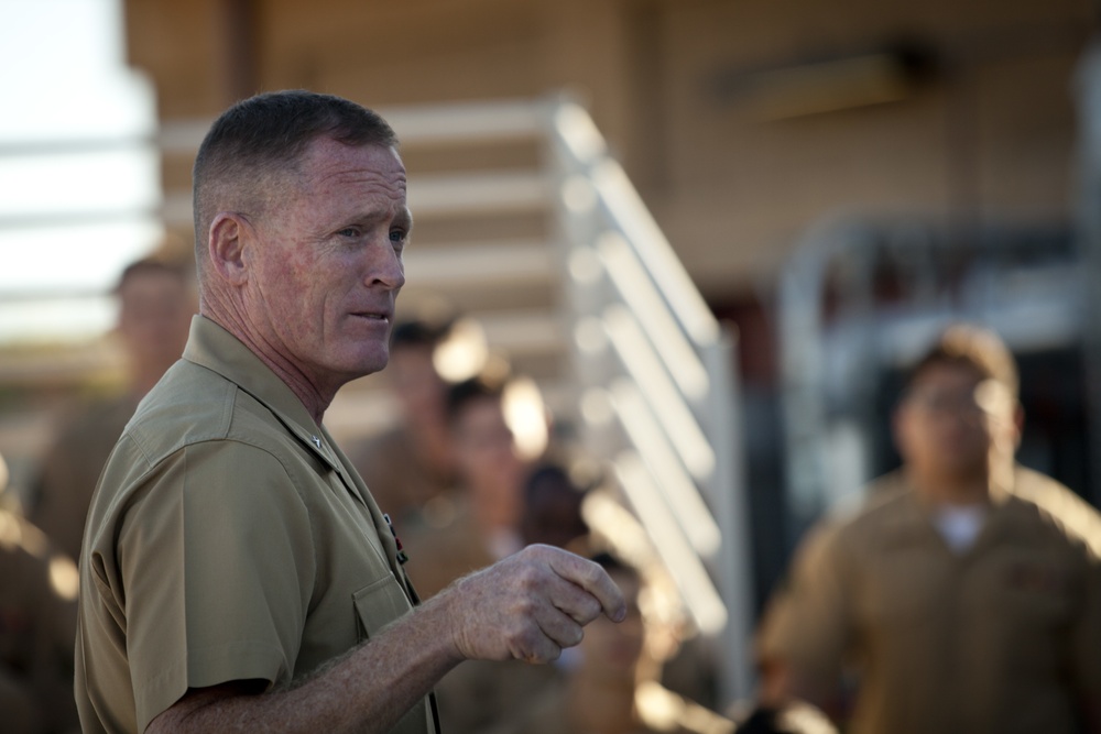 Brig. Gen. Banta Visits MCAS Camp Pendleton