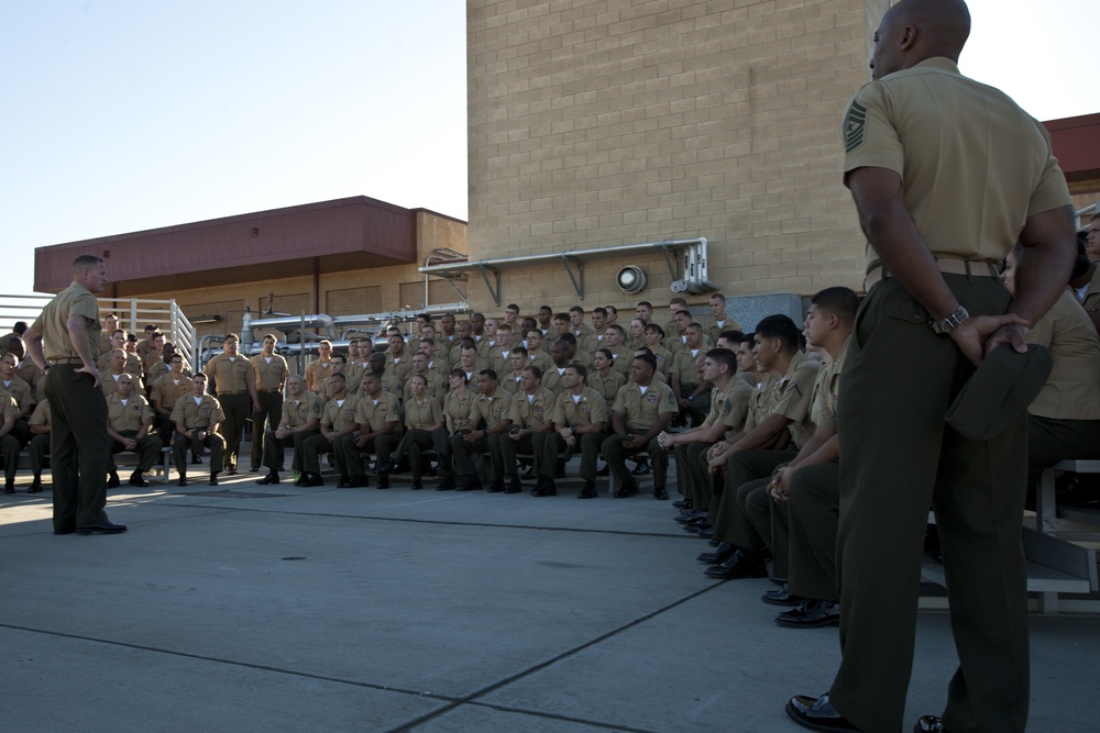 Brig. Gen. Banta Visits MCAS Camp Pendleton