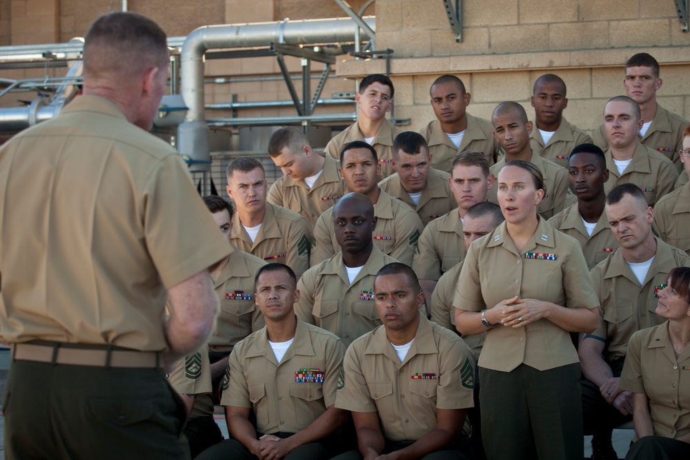 Brig. Gen. Banta Visits MCAS Camp Pendleton