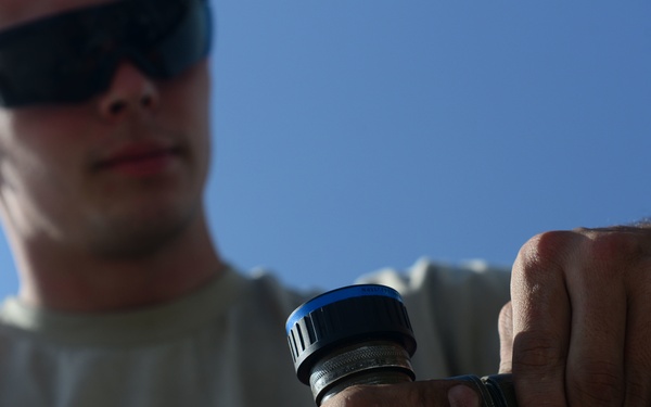 Tactical aircraft maintainers keep ’em flying