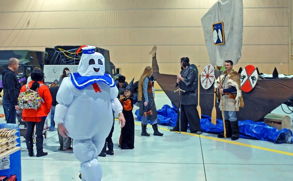 Halloween fun at Fort Wainwright’s Hangar 5