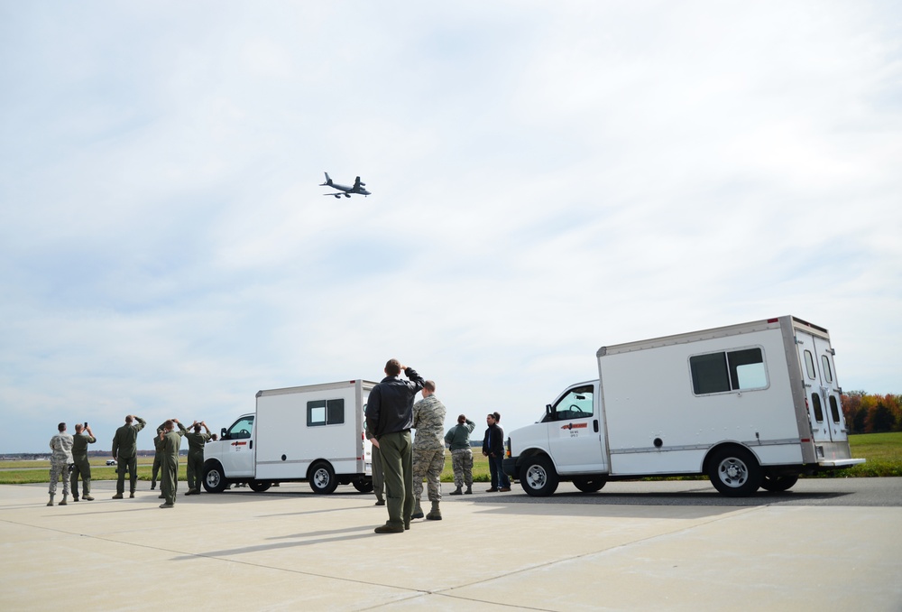 Lt. Col. Jonathan Lamar completes fini flight