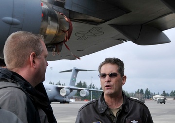 Loadmaster leaves big shoes to fill at Operation Deep Freeze