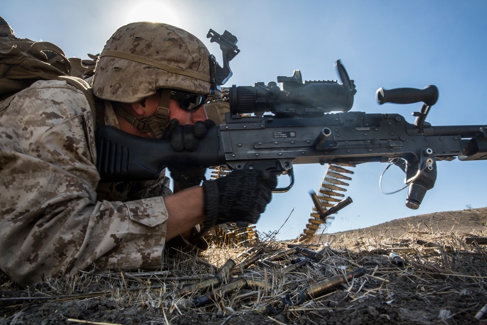 15th MEU Marines conduct vertical assault raid
