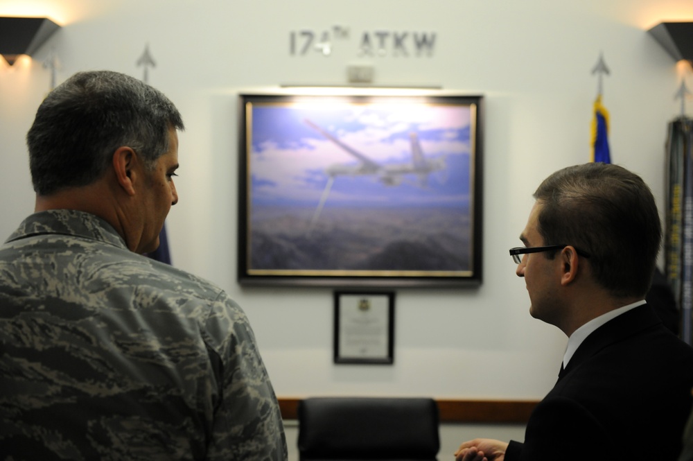 Polish minister visits New York Air National Guard
