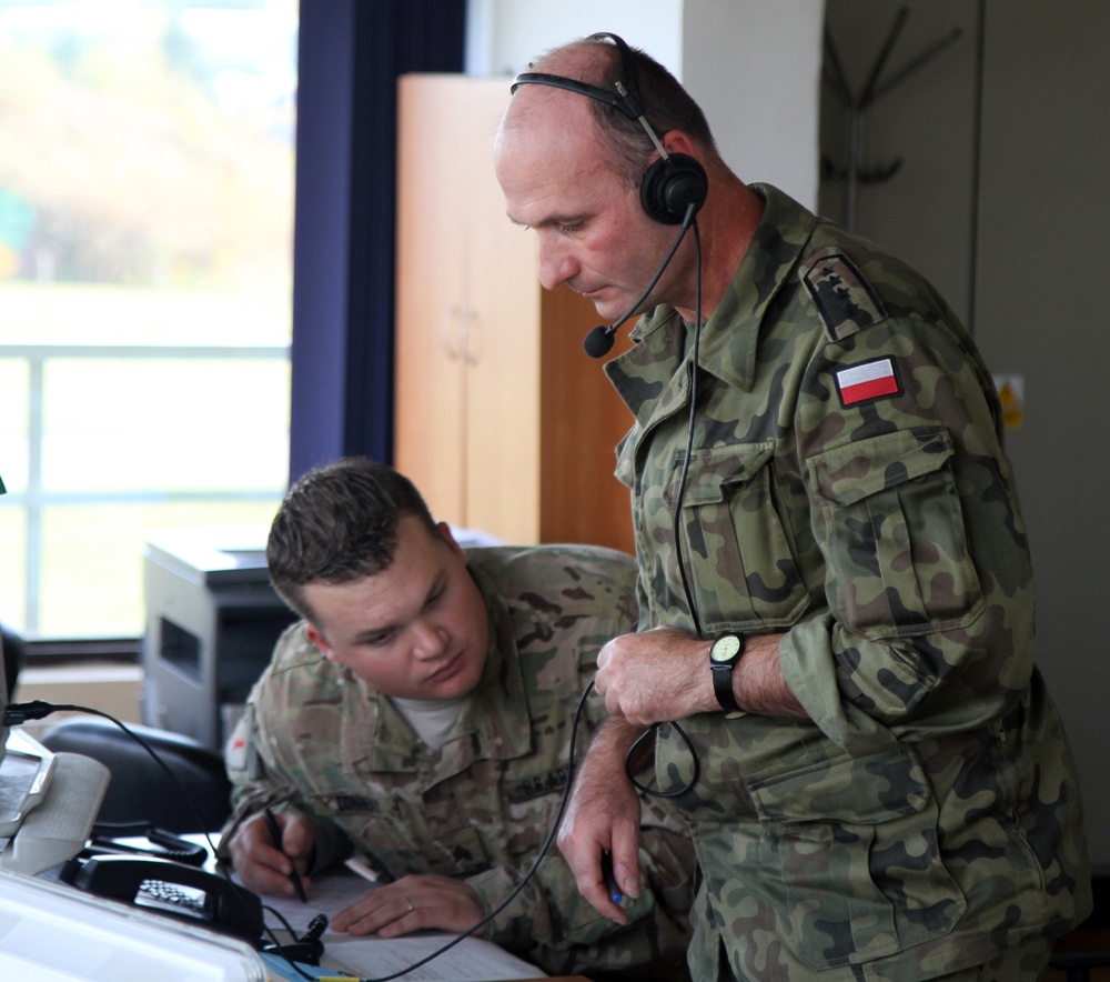 Polish and US Soldiers team up for flight operation