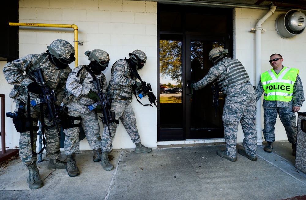 SFS Airmen participate in active shooter training