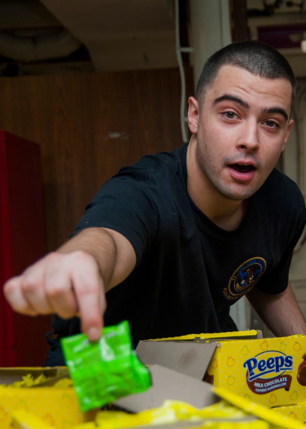 USS Carl Vinson Sailors receive candy