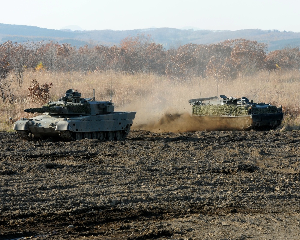 US Army and JGSDF demonstrate capabilities during Orient Shield 14