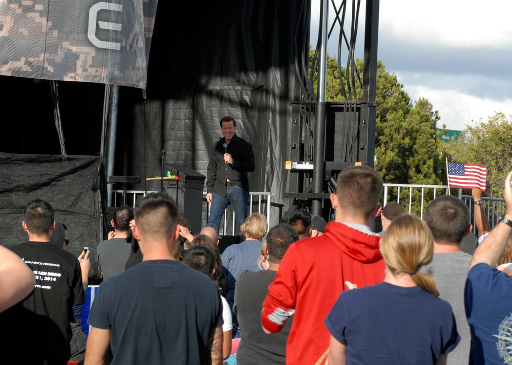 Jeff Dunham treats Sailors to free concert at Naval Base San Diego