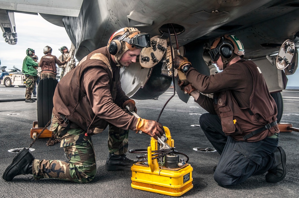 USS George Washington flight deck operations