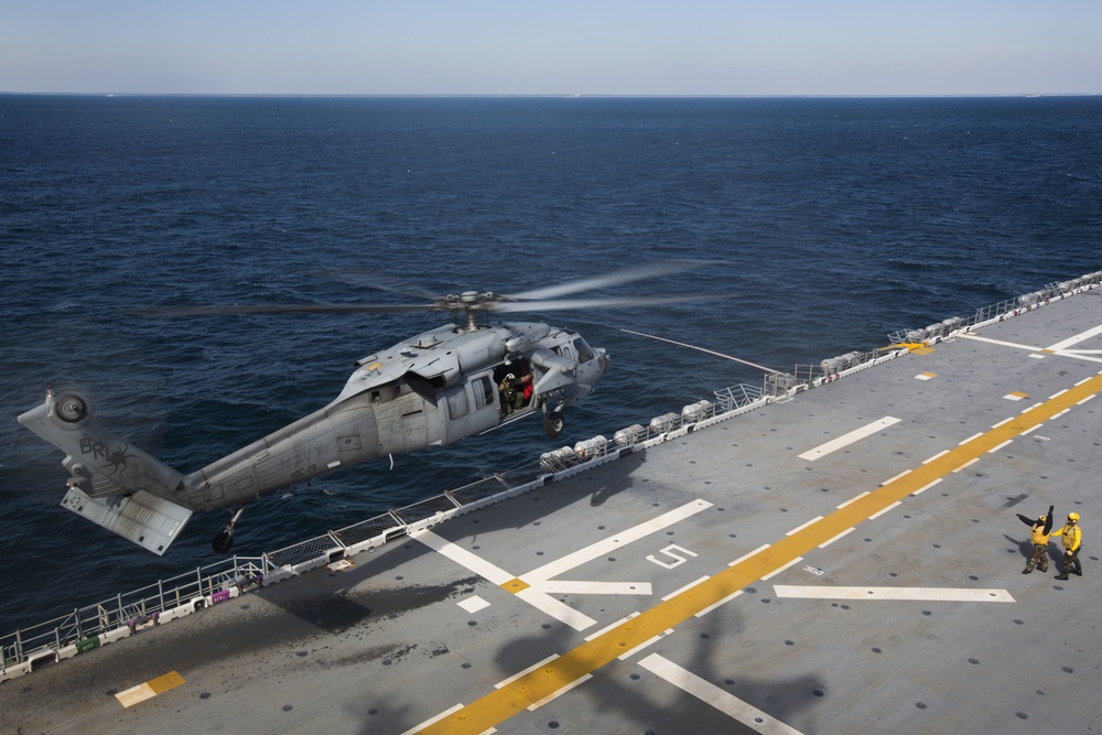 SH-60 Seahawk landing on USS Kearsarge during Bold Alligator 2014