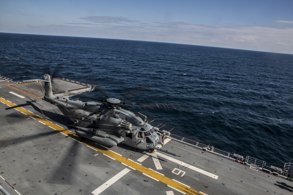 CH-53E Super Stallion on the USS Kearsarge during Bold Alligator 2014
