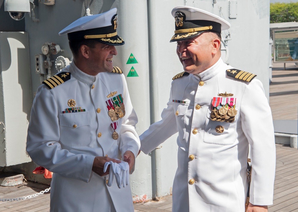 Pearl Harbor Sailors bid farewell to USS Port Royal Skipper