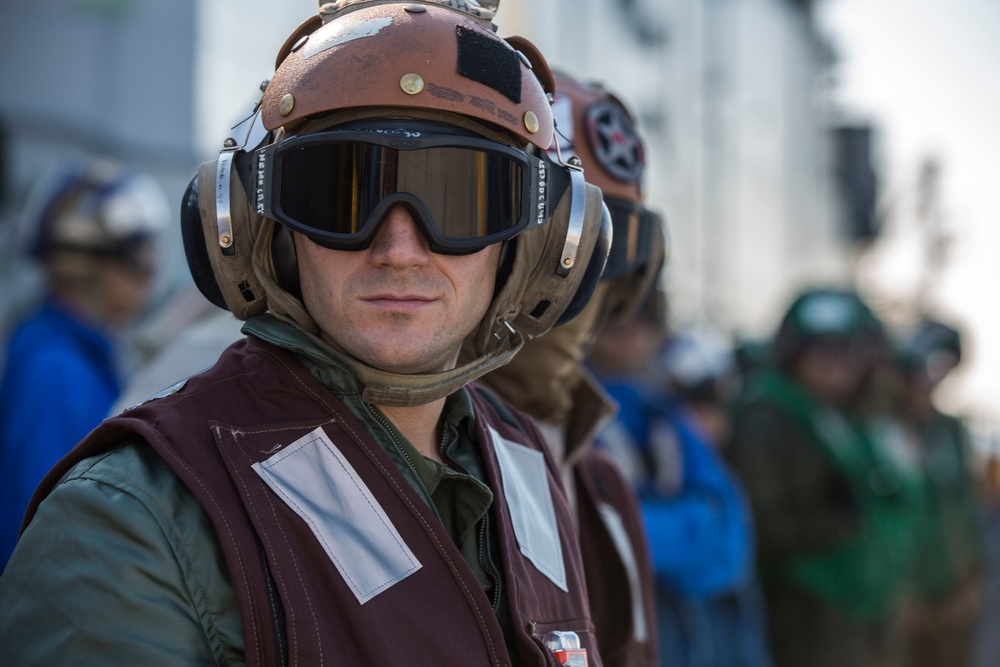 Sailors during exercise Bold Alligator 2014