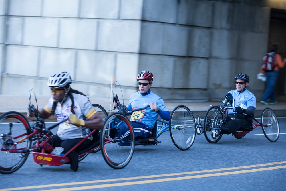 39th Annual Marine Corps Marathon 2014