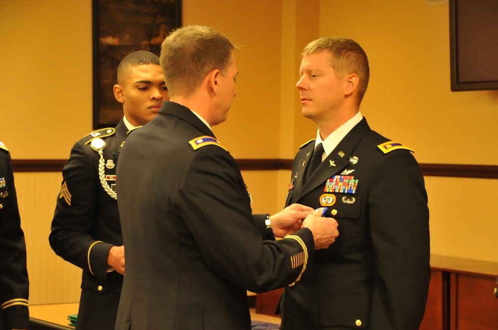 Night Stalkers receive Soldier's Medals