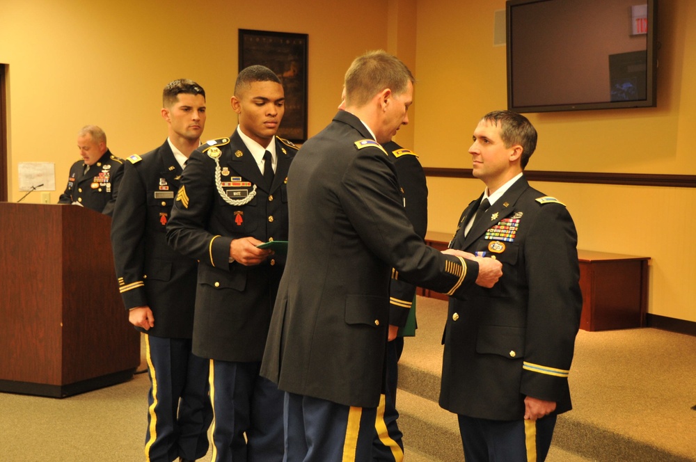 Night Stalkers receive Soldier's Medals