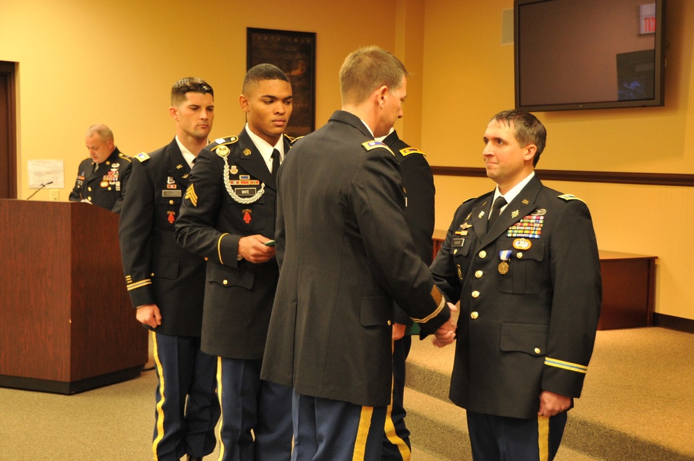 Night Stalkers receive Soldier's Medals