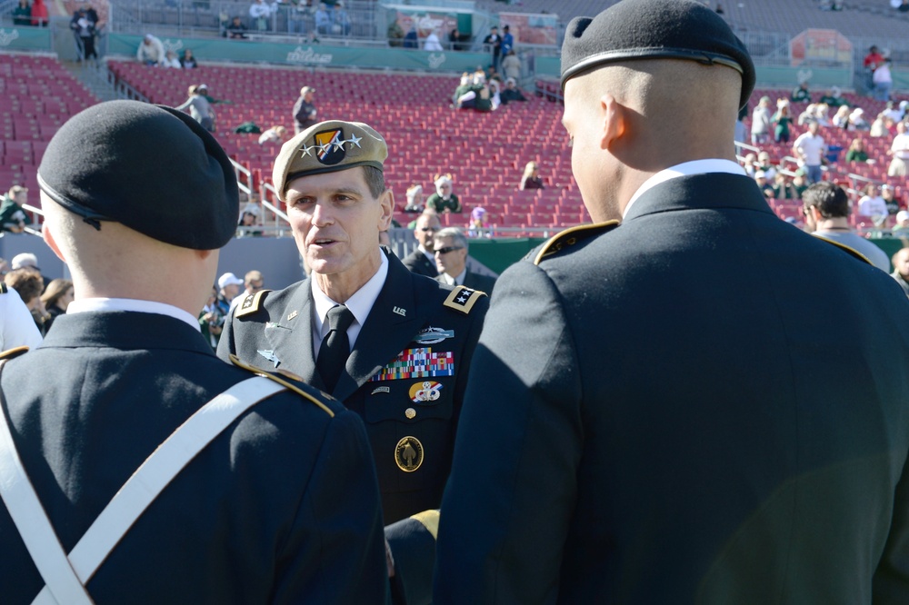 SOCOM Commander greets ROTC cadets