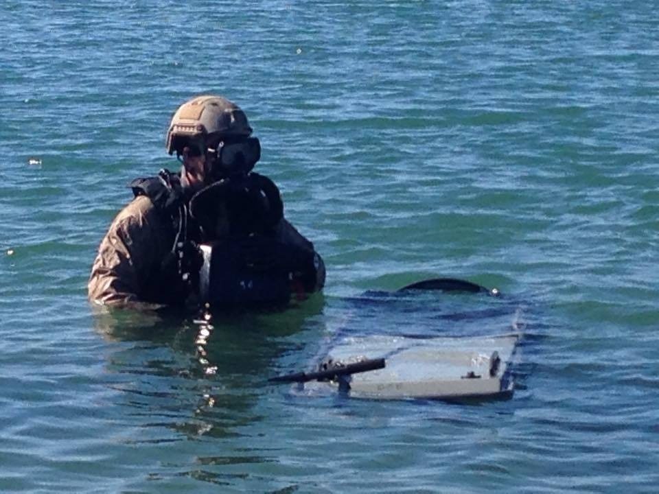 Marines conduct combatant diver operations