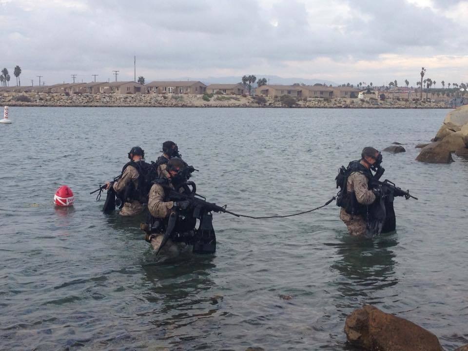 Marines conduct combatant diver operations