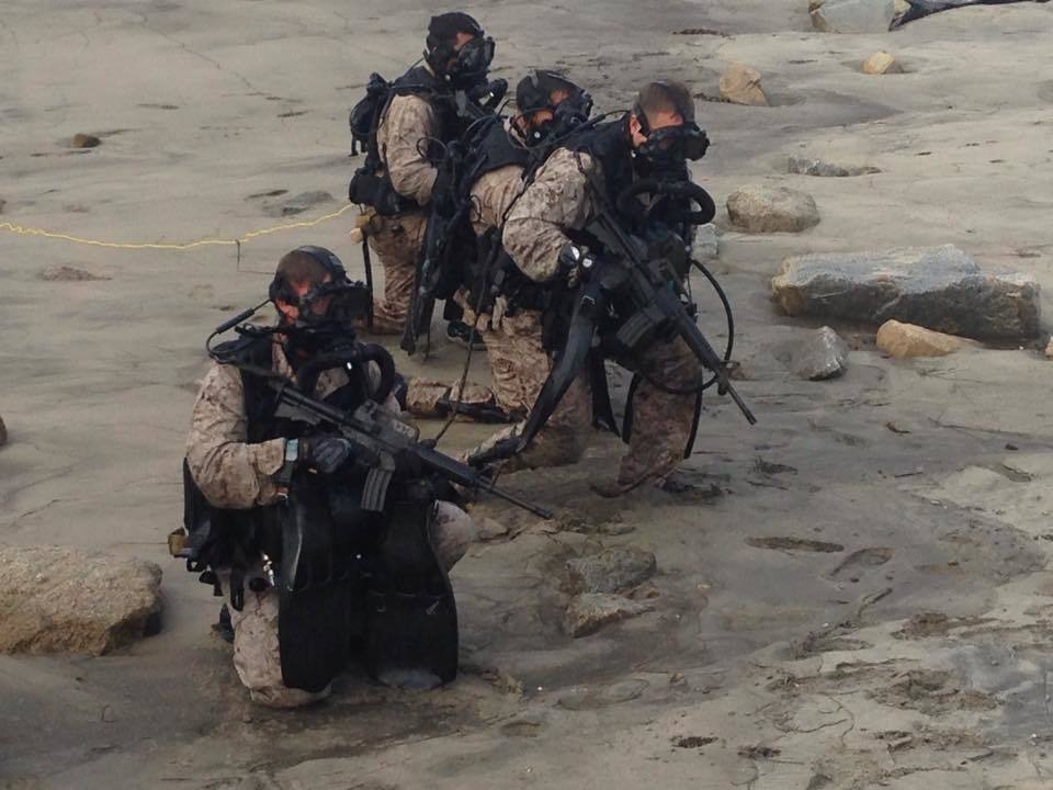 Marines conduct combatant diver operations