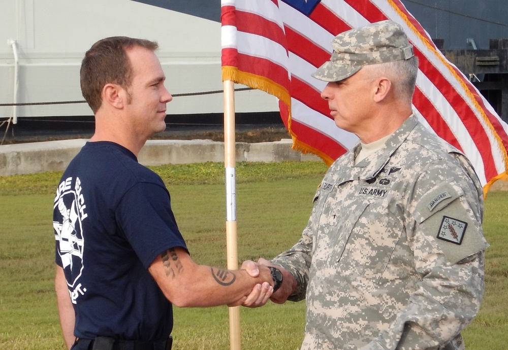 General recognizes former Soldier for bravery in Iraq