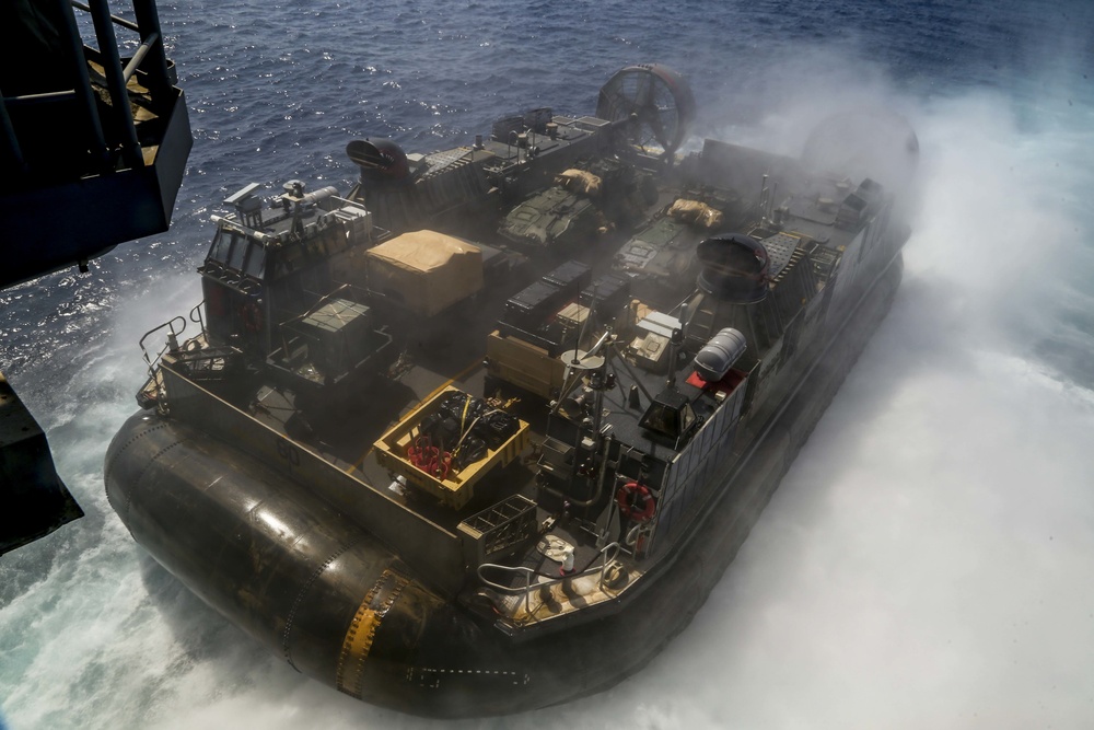 USS Makin Island LCAC ops