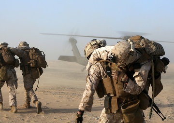 Echo Co. goes against the grain to conduct vertical raid