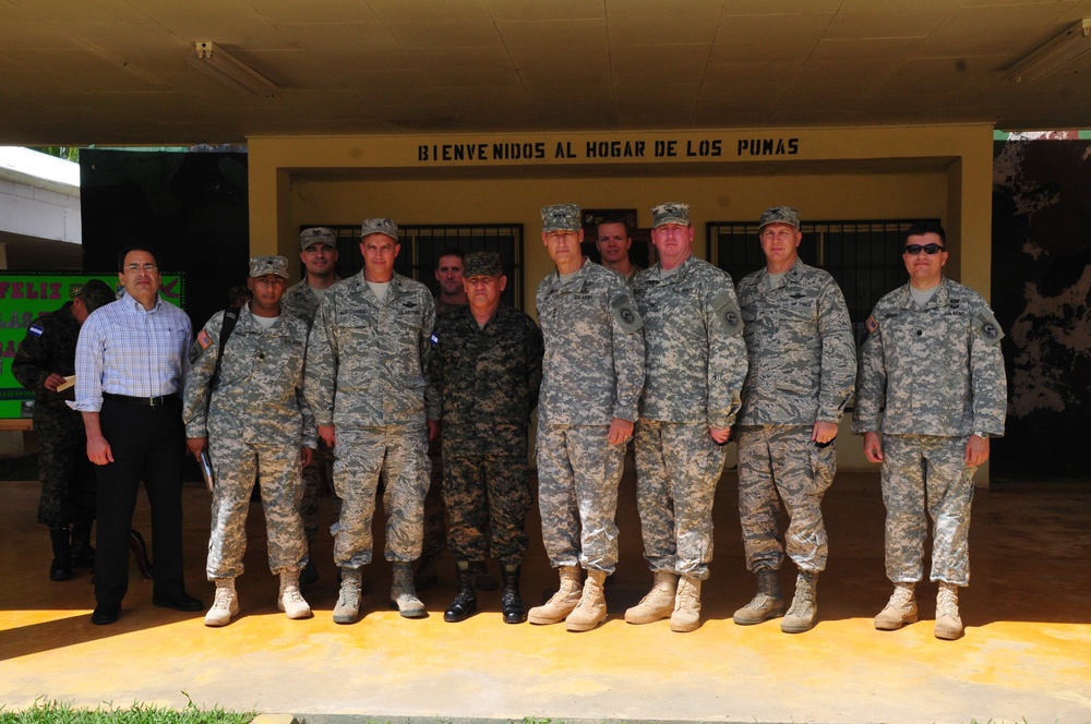 US SOUTHCOM senior leaders visit Honduran military leaders