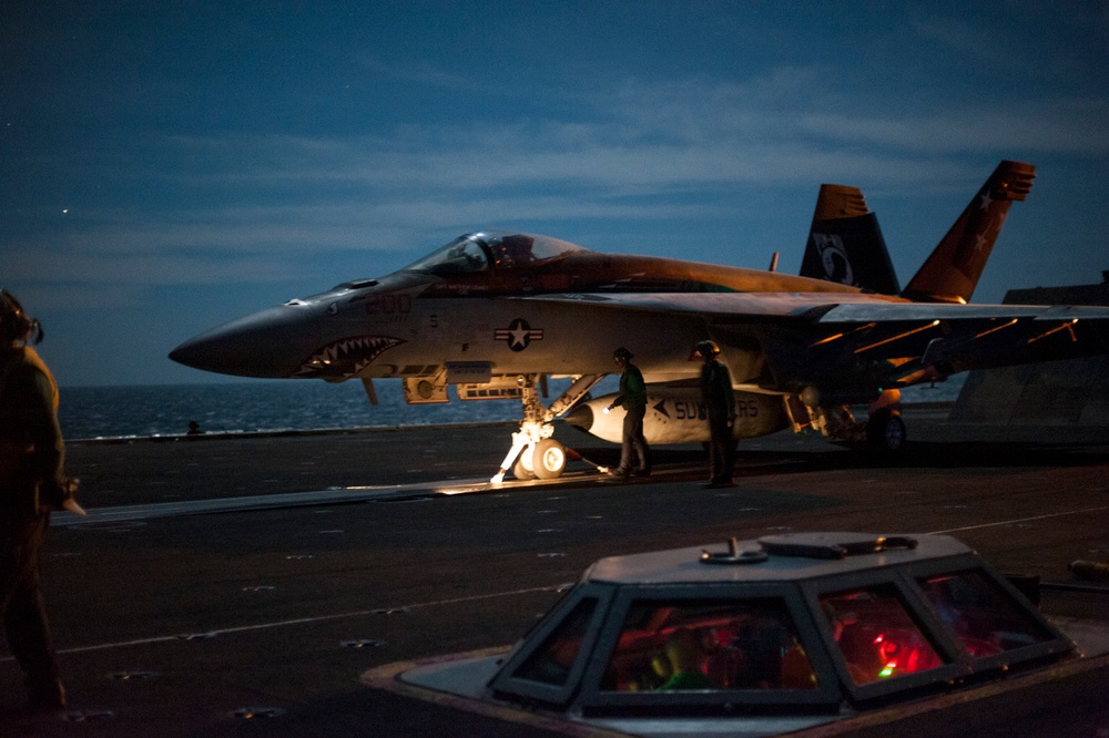 USS Carl Vinson night flight operations