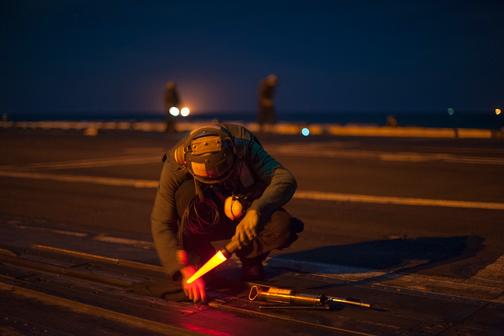 USS Carl Vinson night flight operations