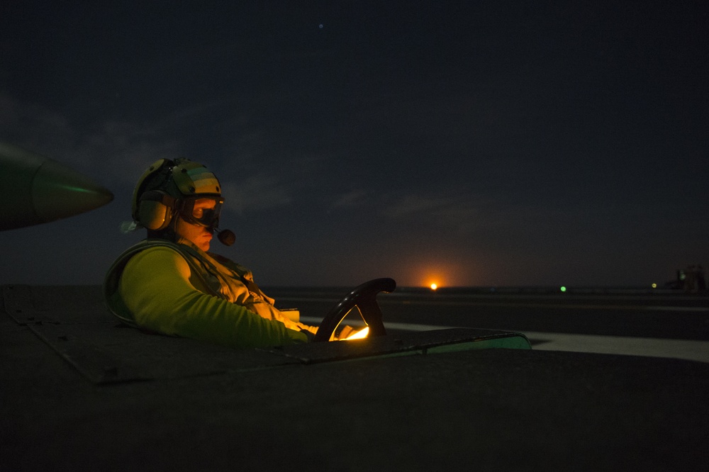 USS Carl Vinson night flight operations