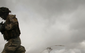 Troops repel enemy during Exercise Kiwi Koru 2014