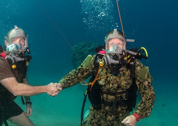 Re-enlistment underwater ceremony