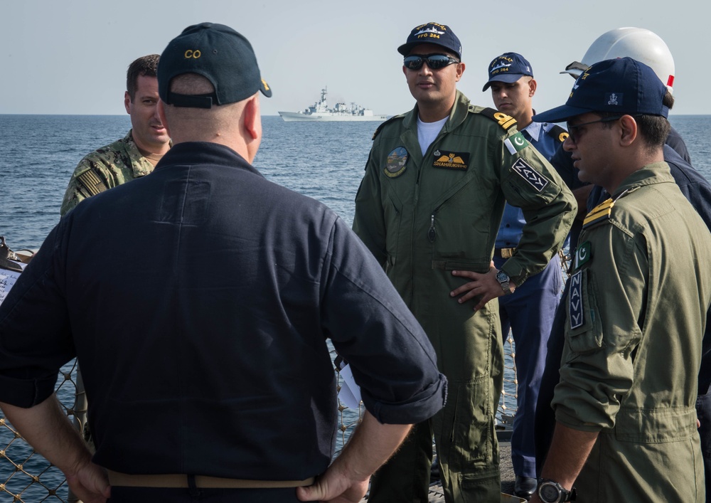 USS Mitscher (DDG 57)