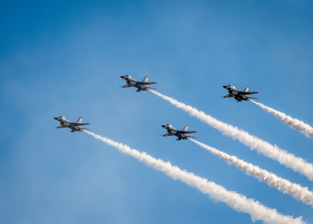 Thunderbirds perform final air show of the 2014 season at Nellis Air Force Base, Nev.