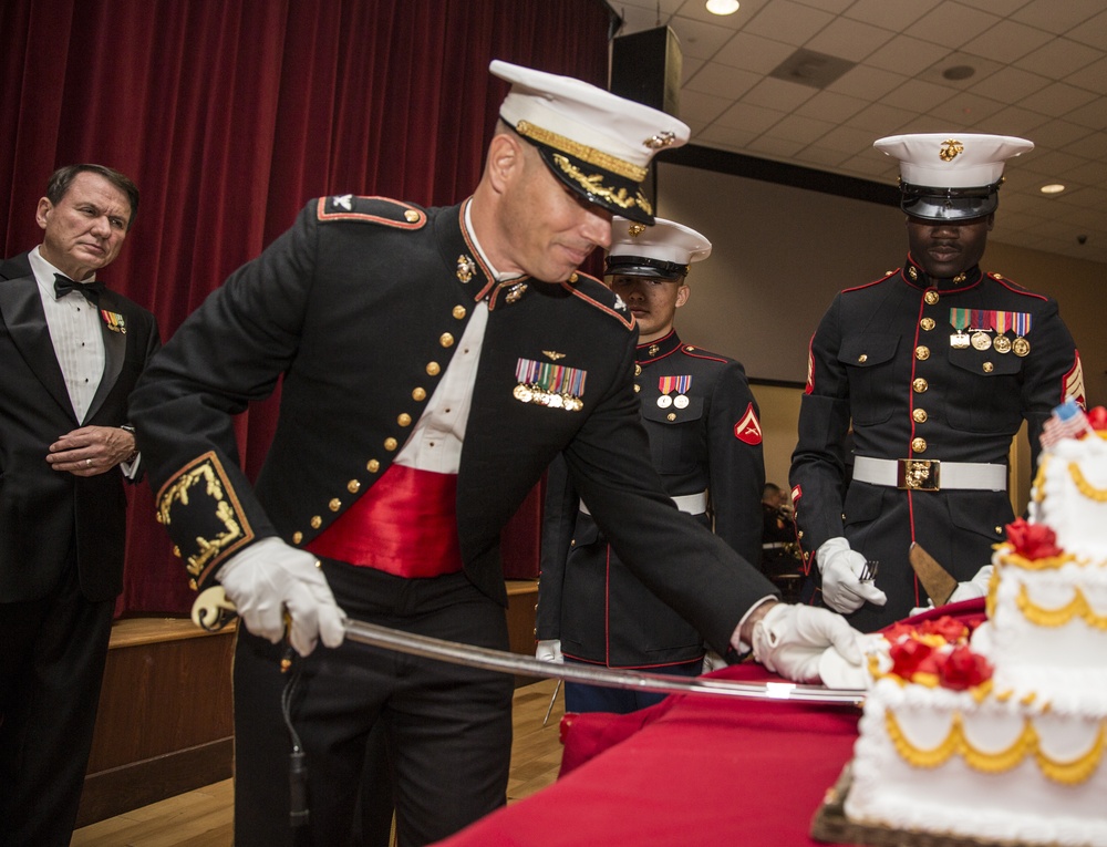 15th MEU celebrates 239th Marine Corps birthday