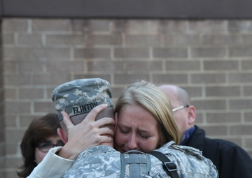 35th TTSB Soldiers leave for Africa OUA mission