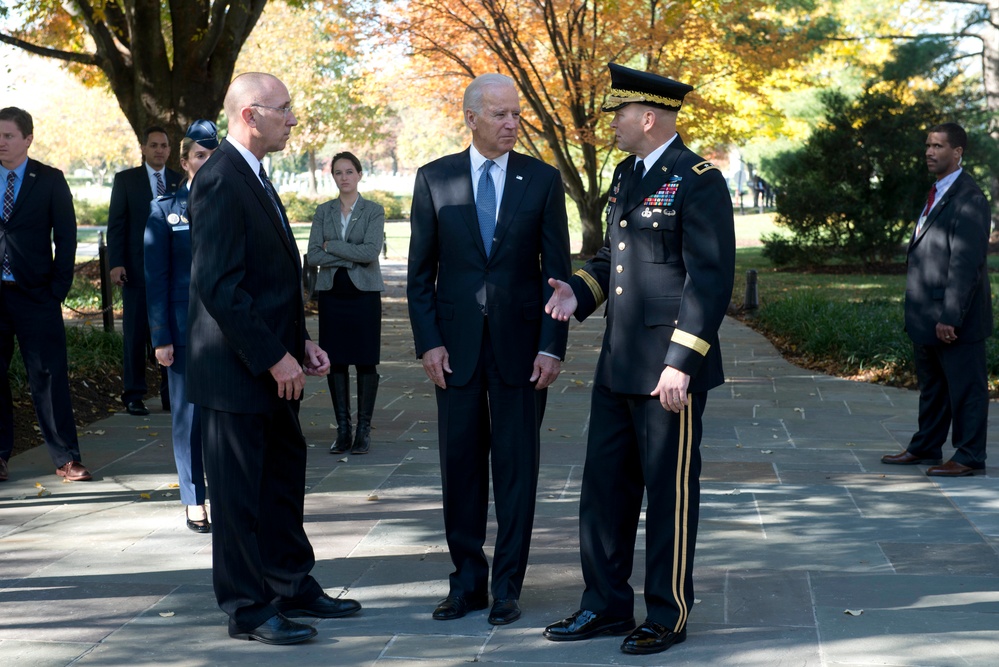 Veterans Day Observance 2014