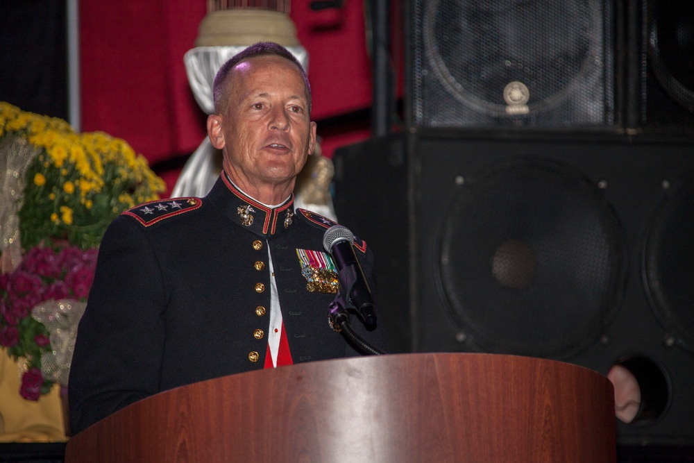 MCI-E Celebrates 239th Marine Corps Birthday