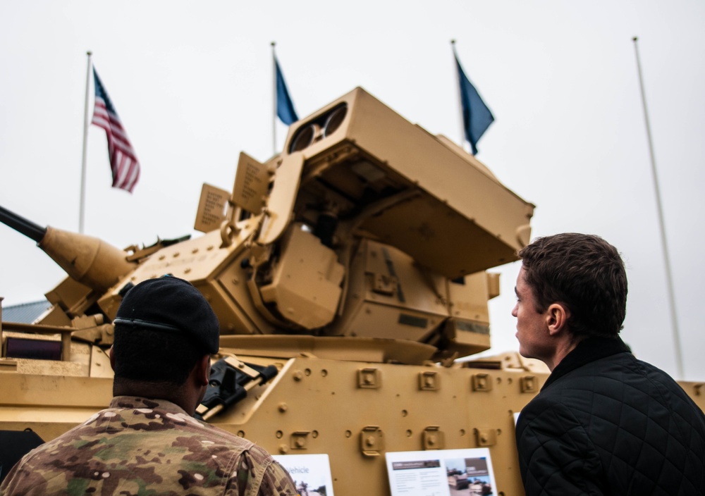 Estonian Prime Minister receives a 'Cav' welcome in Tapa